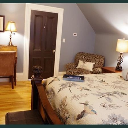 Quartermain House Bed & Breakfast Fredericton Buitenkant foto