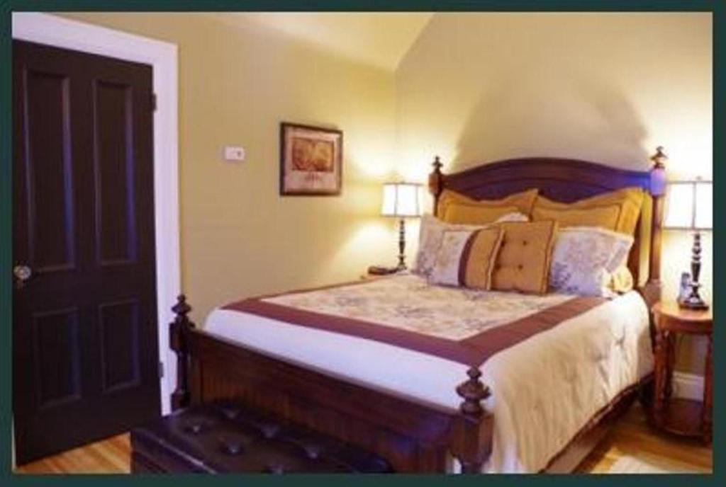 Quartermain House Bed & Breakfast Fredericton Kamer foto
